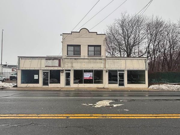 28 Walt Whitman Road , Huntington Station, NY 11746