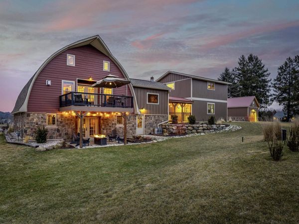 6396 Hayden Road, Sun Prairie, WI 53590