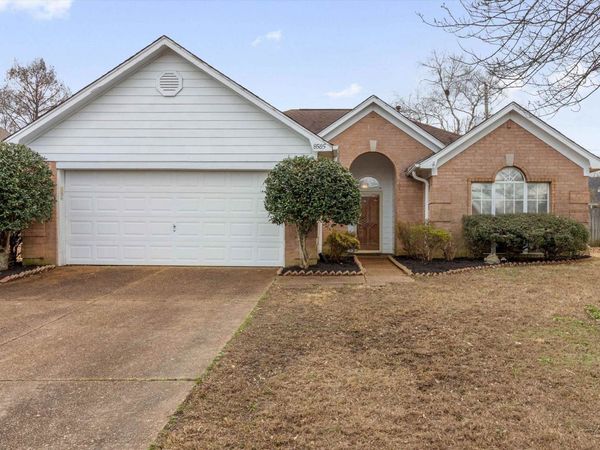 8585 TIMBER CREEK DR, Memphis, TN 38018