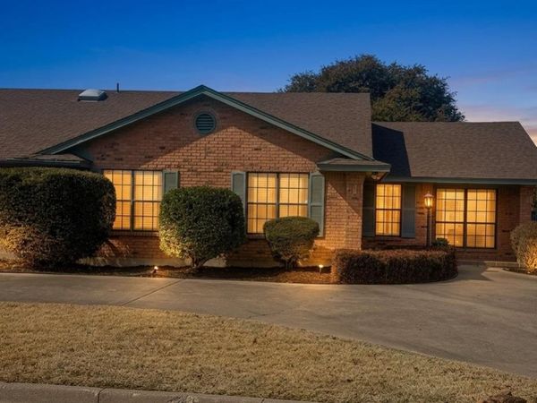 5116 Ledgestone Drive, Fort Worth, TX 76132