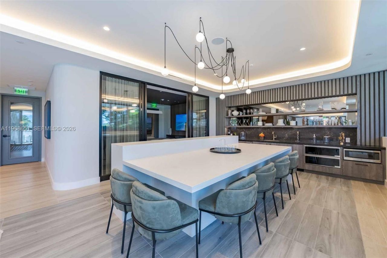 3900 Alton Road, Unit 205, Miami Beach, FL 33140 Photo