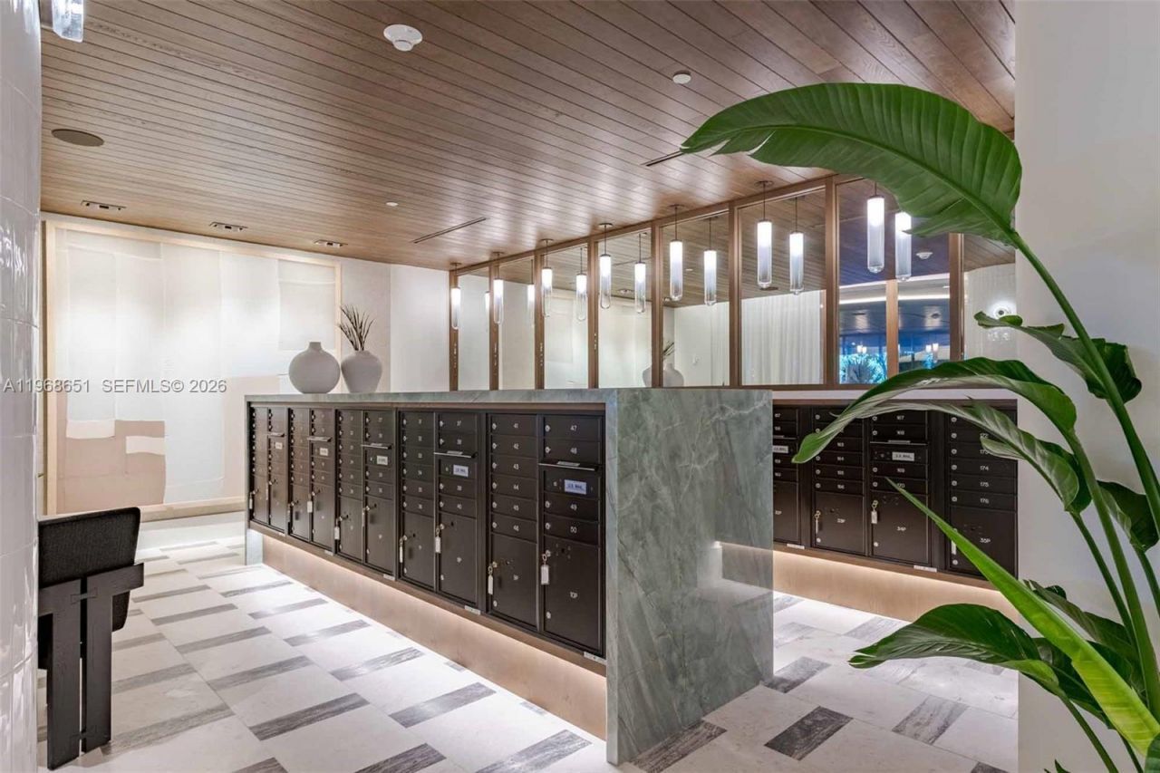 3900 Alton Road, Unit 205, Miami Beach, FL 33140 Photo