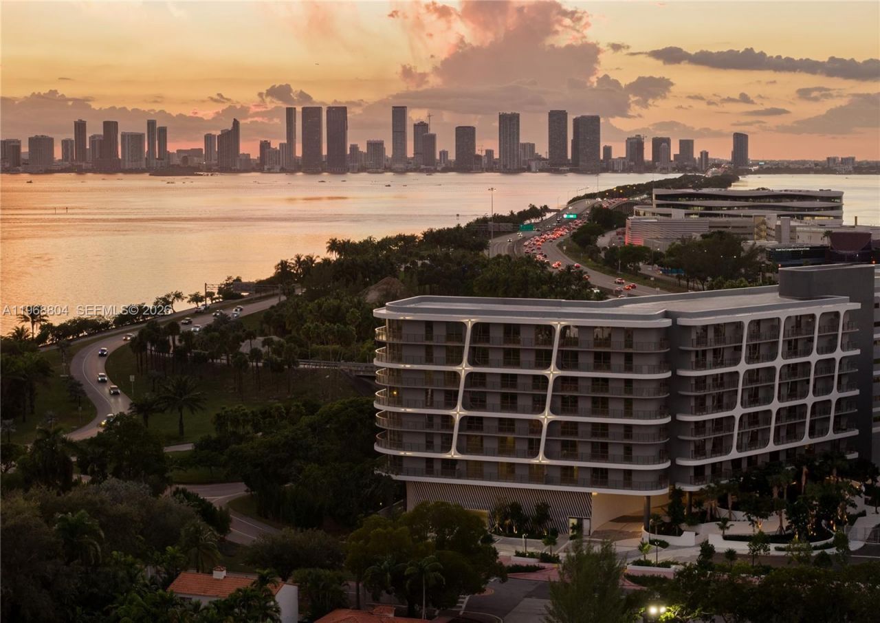 3900 Alton Road, Unit 422, Miami Beach, FL 33140 Photo