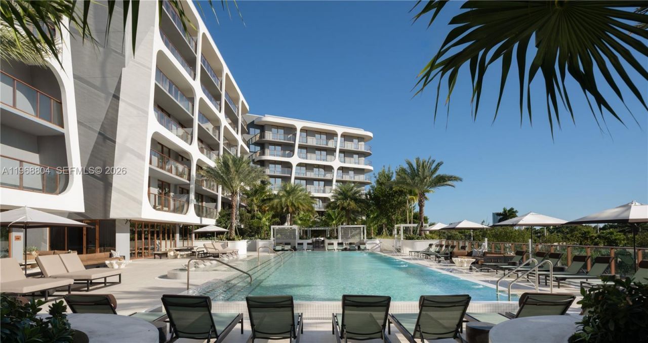 3900 Alton Road, Unit 422, Miami Beach, FL 33140 Photo