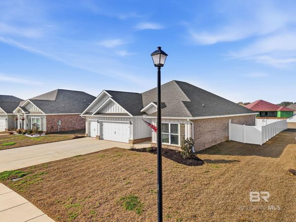 11123 Genuine Risk Circle, Daphne, AL 36526