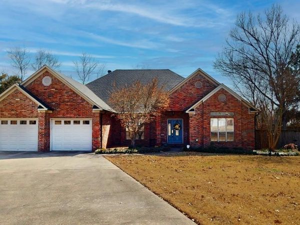 1805 Meaghan Cove, Conway, AR 72014