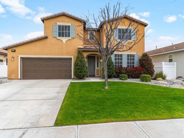 14812 Lemon Lily Drive, Bakersfield, CA 93314