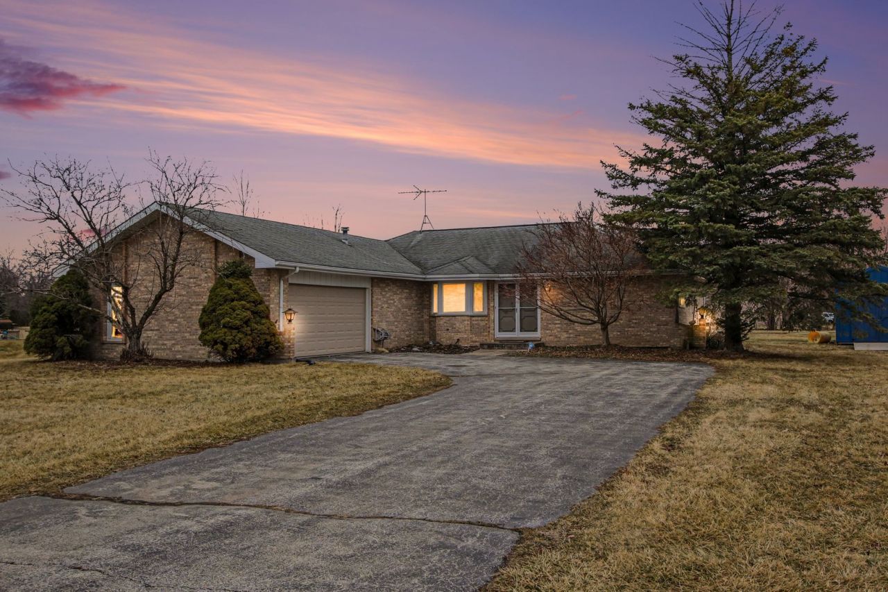 24541 S Wildwood Trail, Crete, IL 60417 Main Photo