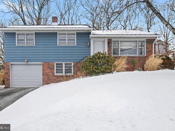 909 SUNNYSIDE ROAD, HUMMELSTOWN, PA 17036