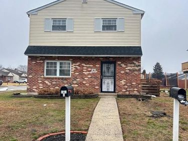 506 CORINTHIAN AVENUE, ESSINGTON, PA 19029