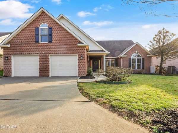 9434 Hickory Knoll Lane, Knoxville, TN 37931