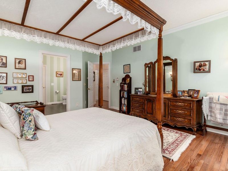 5754 Lake Forest Way, Westerville, OH 43082 Photo 16