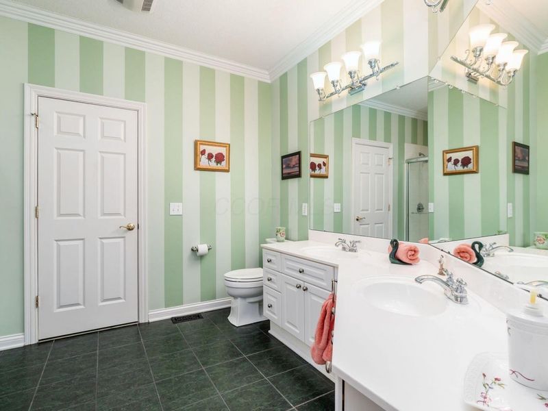 5754 Lake Forest Way, Westerville, OH 43082 Photo 17