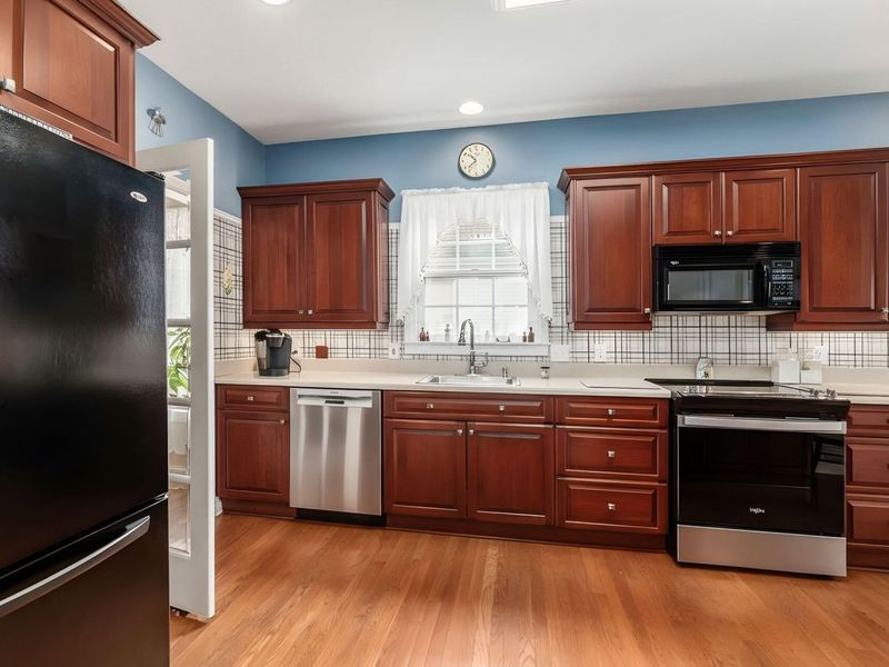 5754 Lake Forest Way, Westerville, OH 43082 Photo 7