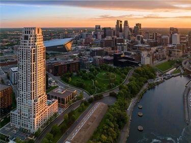 1111 W River Parkway , Unit 12E, Minneapolis, MN 55415