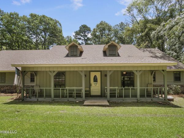 809 Springlake Drive, Terry, MS 39170