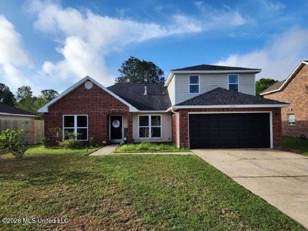 4598 Pinehaven Drive, Ocean Springs, MS 39564
