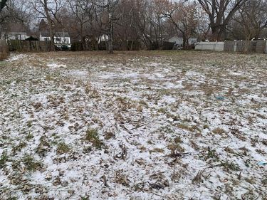 1334 Alberta Avenue , Burton, MI 48509