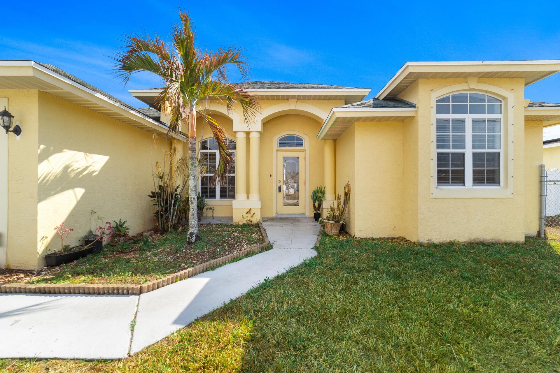 434 SW Lacroix Avenue, Port Saint Lucie, FL 34953 Photo