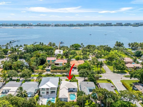 1023 S Palmway, Lake Worth Beach, FL 33460