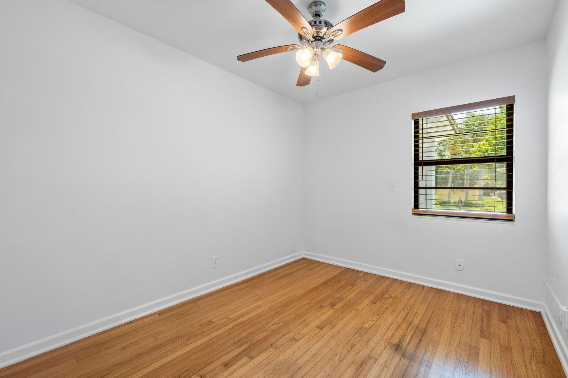 1023 S Palmway, Lake Worth Beach, FL 33460 Photo