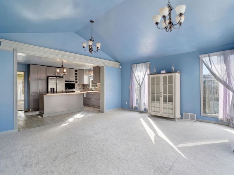 300 Dunbarton Road , Columbus, OH 43230 Photo 13