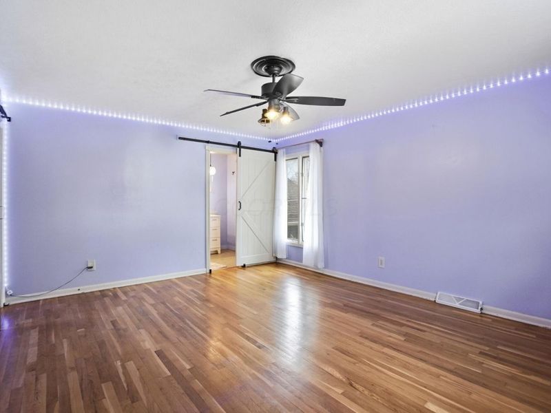 300 Dunbarton Road , Columbus, OH 43230 Photo 18