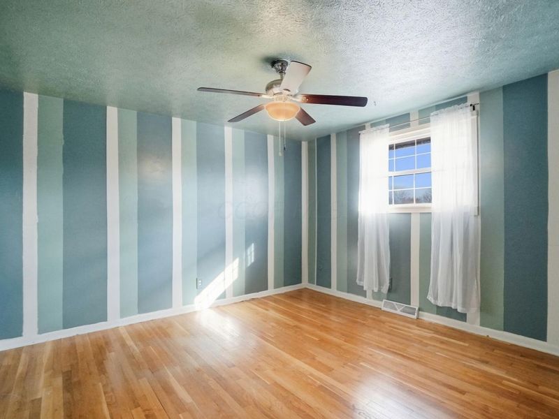 300 Dunbarton Road , Columbus, OH 43230 Photo 22