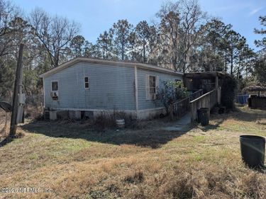 106 LAKE SHORE Road, Interlachen, FL 32148