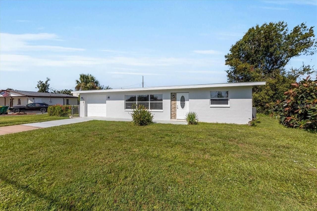 3285 Port Charlotte Boulevard, Port Charlotte, FL 33952 Main Photo