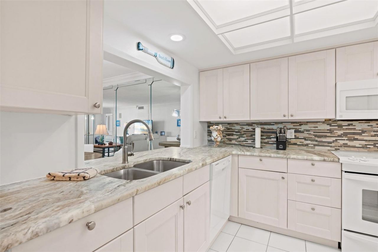 5880 Midnight Pass Road, Unit 605, Sarasota, FL 34242 Photo