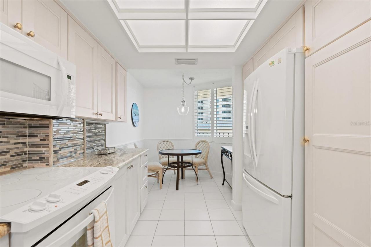 5880 Midnight Pass Road, Unit 605, Sarasota, FL 34242 Photo