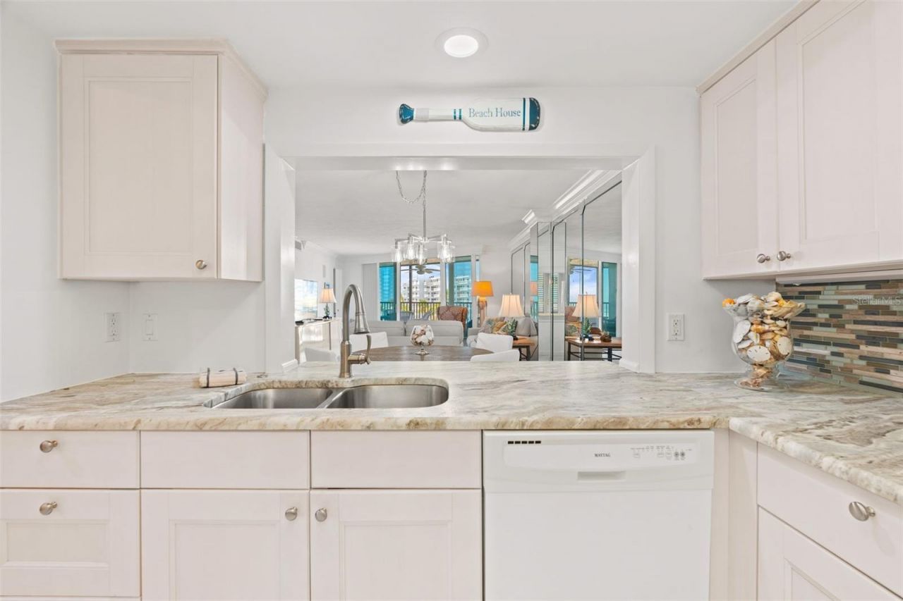 5880 Midnight Pass Road, Unit 605, Sarasota, FL 34242 Photo