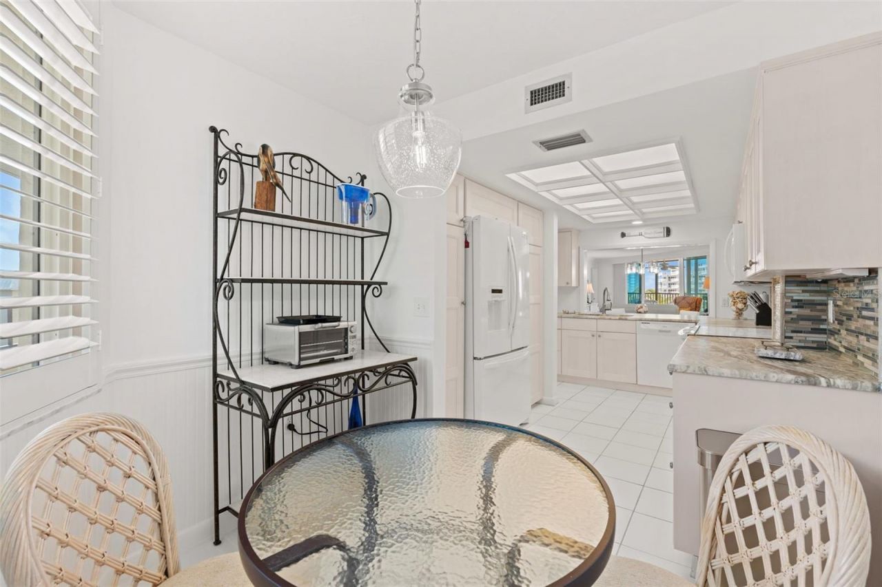 5880 Midnight Pass Road, Unit 605, Sarasota, FL 34242 Photo