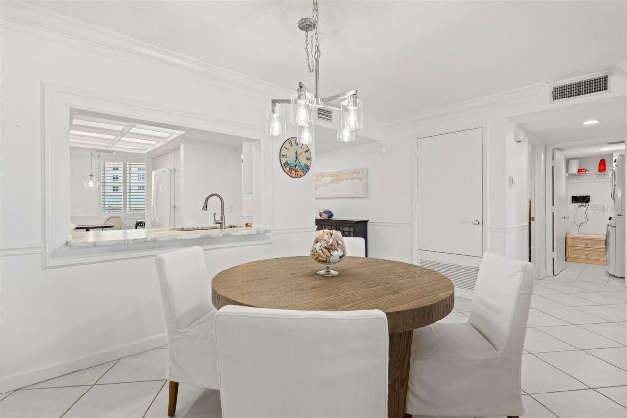 5880 Midnight Pass Road, Unit 605, Sarasota, FL 34242 Photo