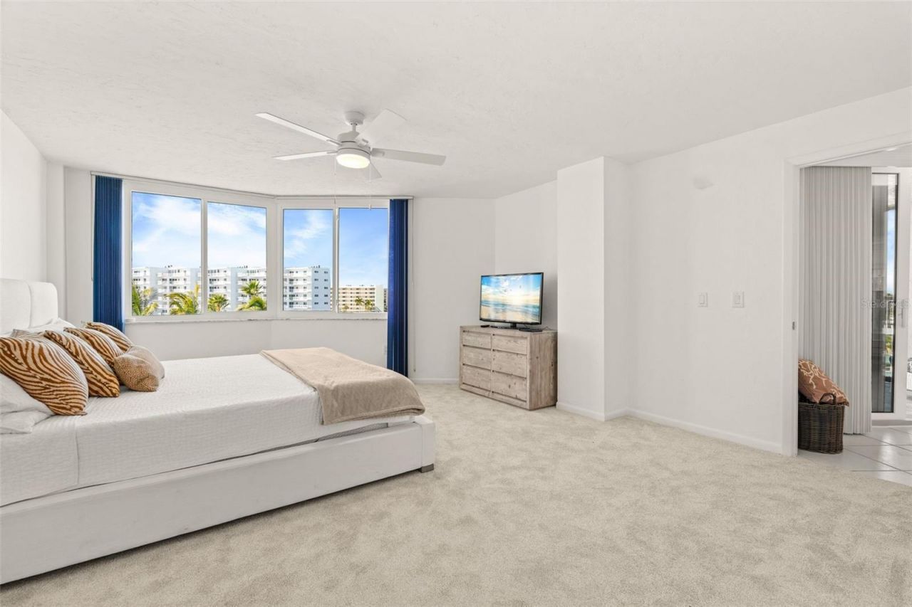 5880 Midnight Pass Road, Unit 605, Sarasota, FL 34242 Photo