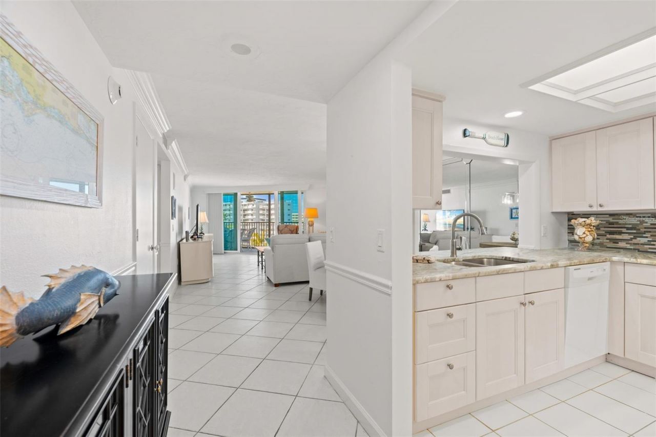 5880 Midnight Pass Road, Unit 605, Sarasota, FL 34242 Photo