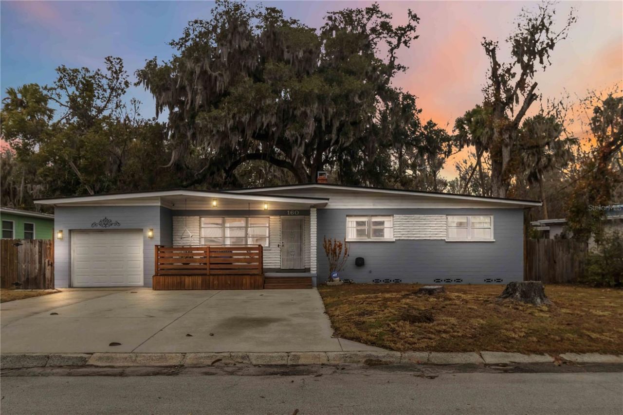 160 Oakwood Drive, Daytona Beach, FL 32117 Main Photo