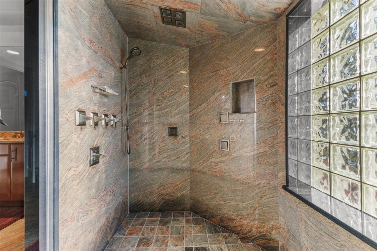 530 N Mac Ewen Drive, Osprey, FL 34229 Photo