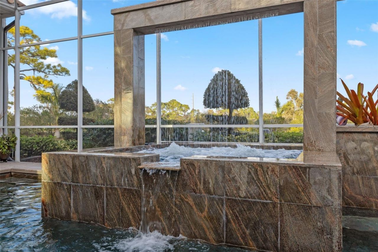 530 N Mac Ewen Drive, Osprey, FL 34229 Photo