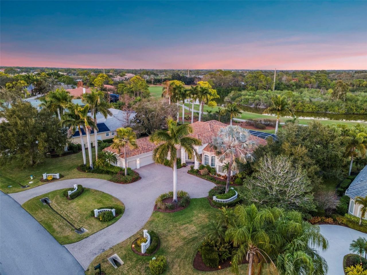 530 N Mac Ewen Drive, Osprey, FL 34229 Photo