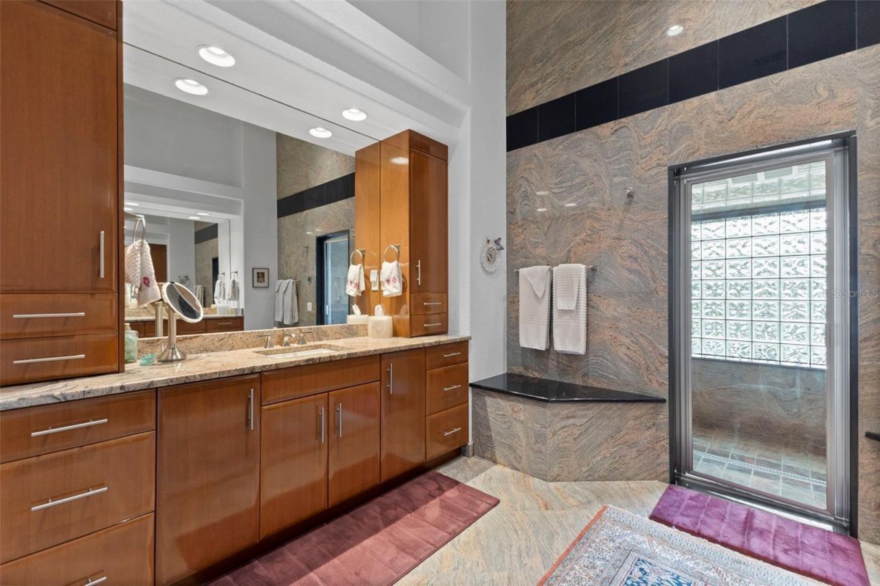 530 N Mac Ewen Drive, Osprey, FL 34229 Photo