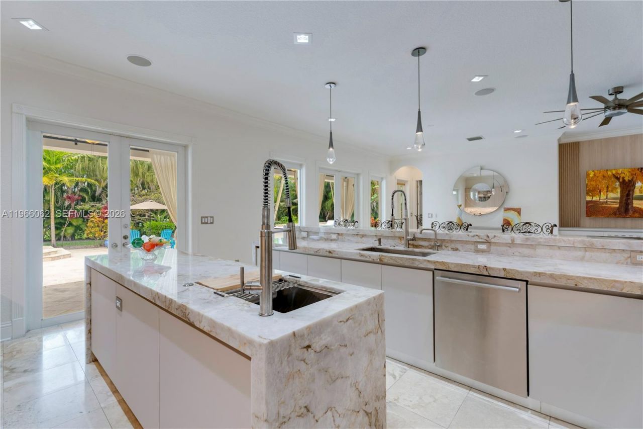 6235 Rolling Road Dr, Pinecrest, FL 33156 Photo