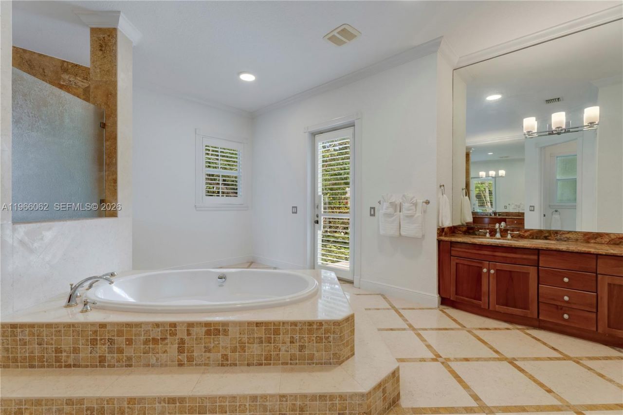 6235 Rolling Road Dr, Pinecrest, FL 33156 Photo