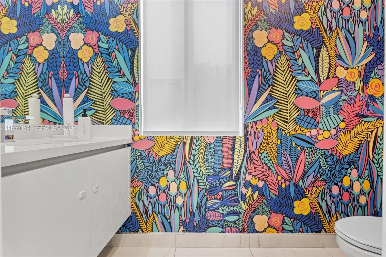 10373 NW 68th Ter, Doral, FL 33178 Photo