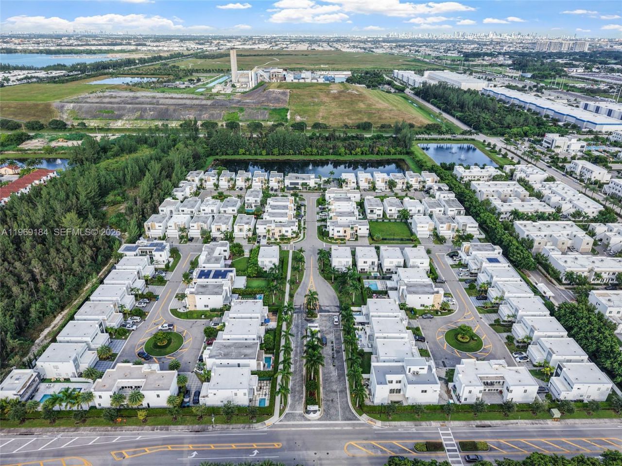 10373 NW 68th Ter, Doral, FL 33178 Photo