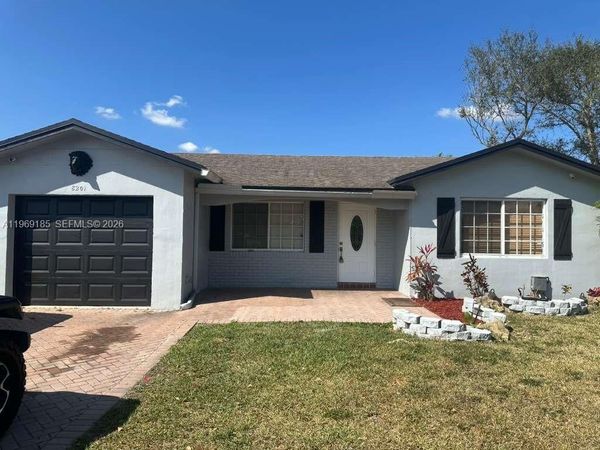 8201 NW 105th Ave , Tamarac, FL 33321