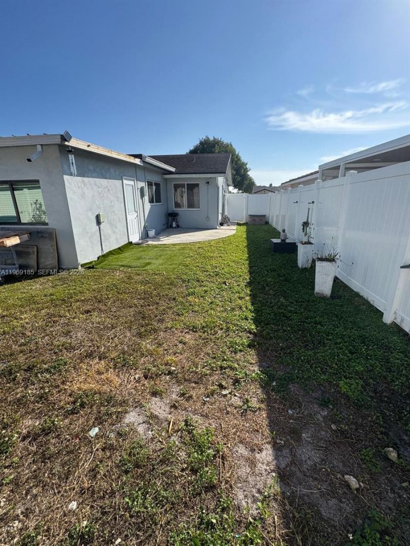 8201 NW 105th Ave , Tamarac, FL 33321 Photo