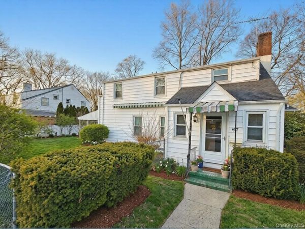 67 Elton Road, Stewart Manor, NY 11530