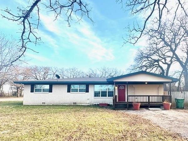 2104 2nd Avenue, Bridgeport, TX 76426